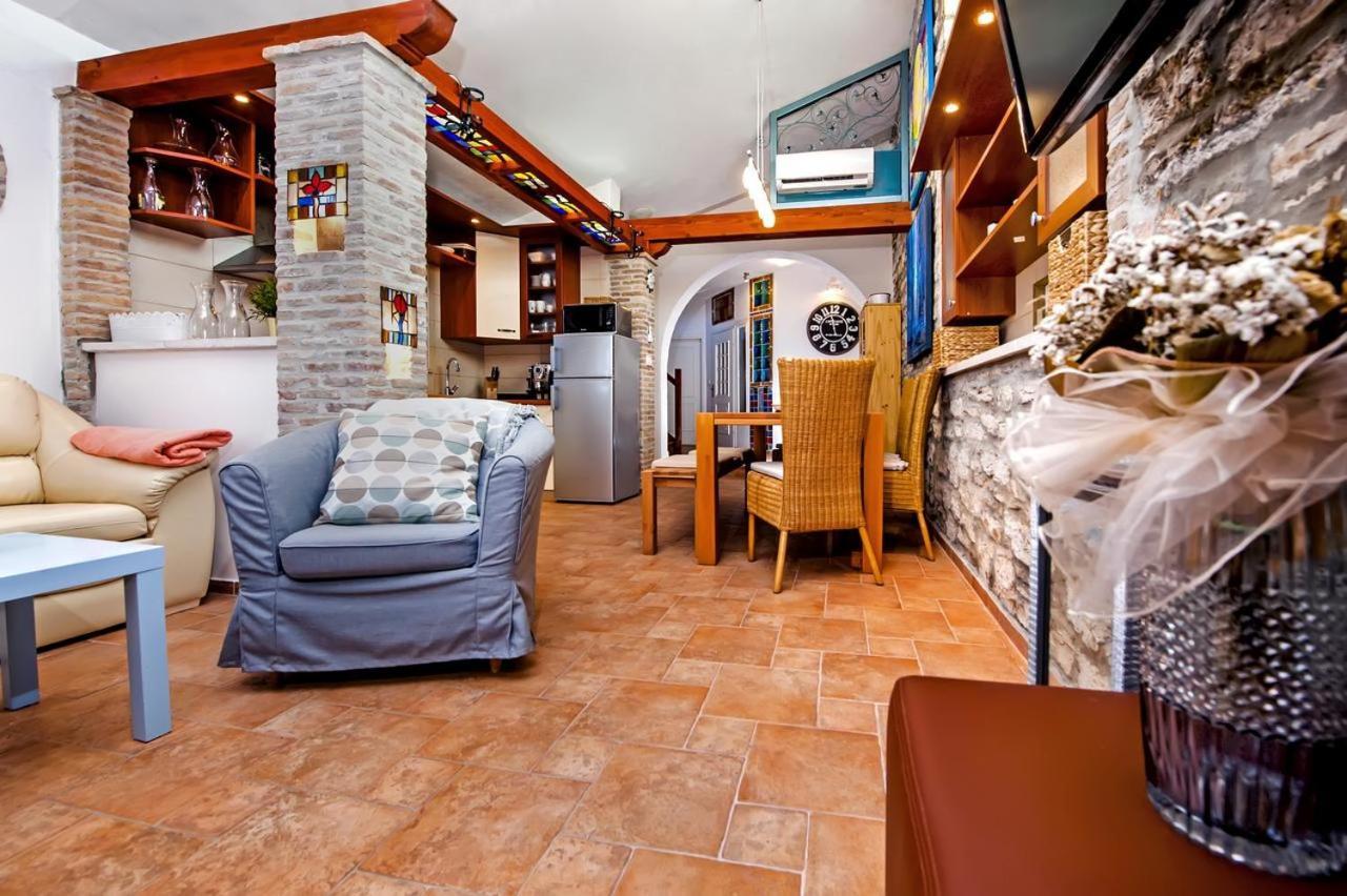 "Art House" Rovinj-Holiday, Holiday Home To Rent Rovinjsko Selo Exteriör bild