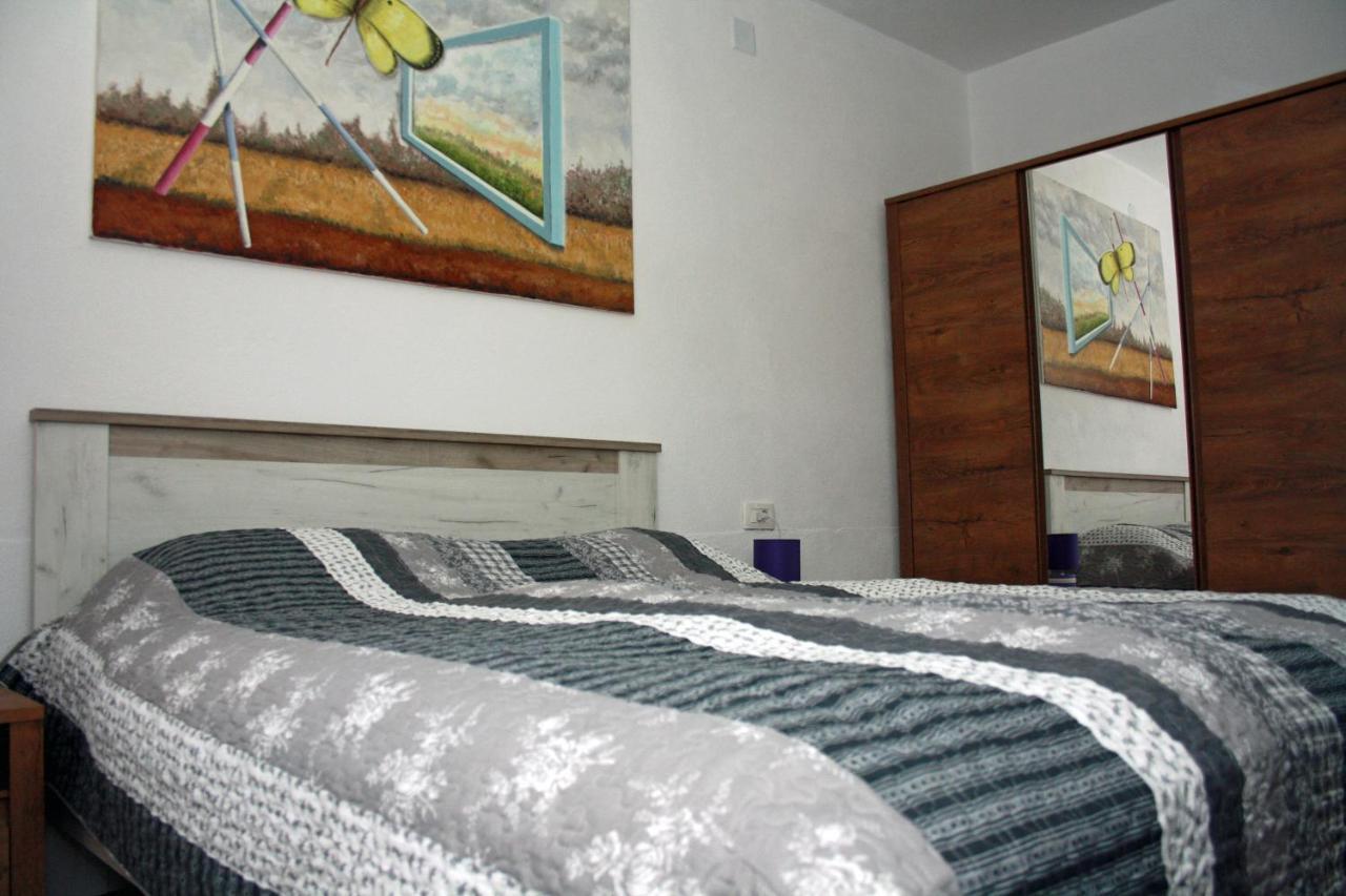 "Art House" Rovinj-Holiday, Holiday Home To Rent Rovinjsko Selo Exteriör bild
