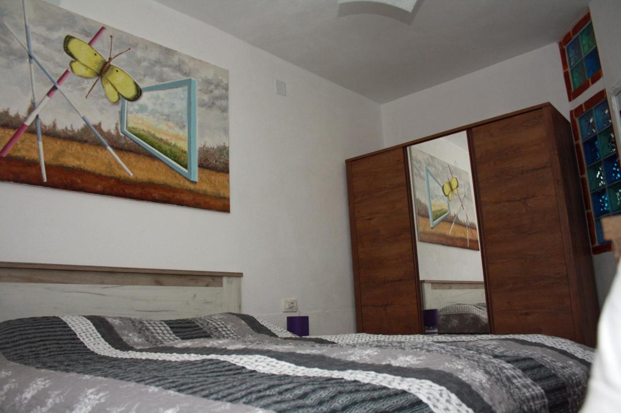 "Art House" Rovinj-Holiday, Holiday Home To Rent Rovinjsko Selo Exteriör bild