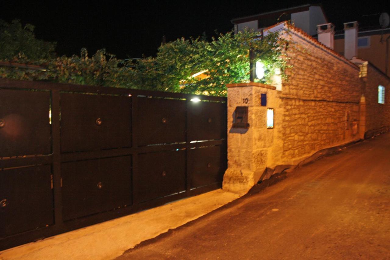 "Art House" Rovinj-Holiday, Holiday Home To Rent Rovinjsko Selo Exteriör bild