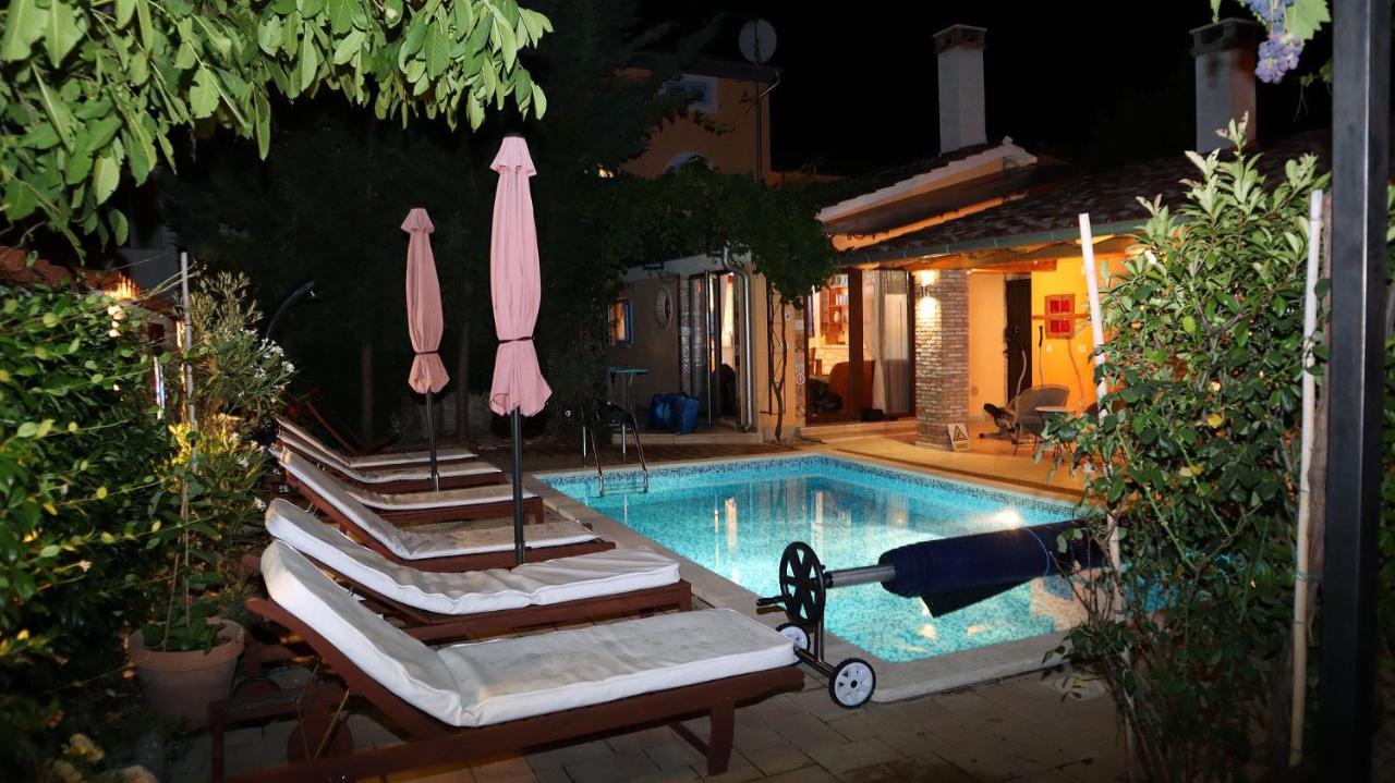 "Art House" Rovinj-Holiday, Holiday Home To Rent Rovinjsko Selo Exteriör bild