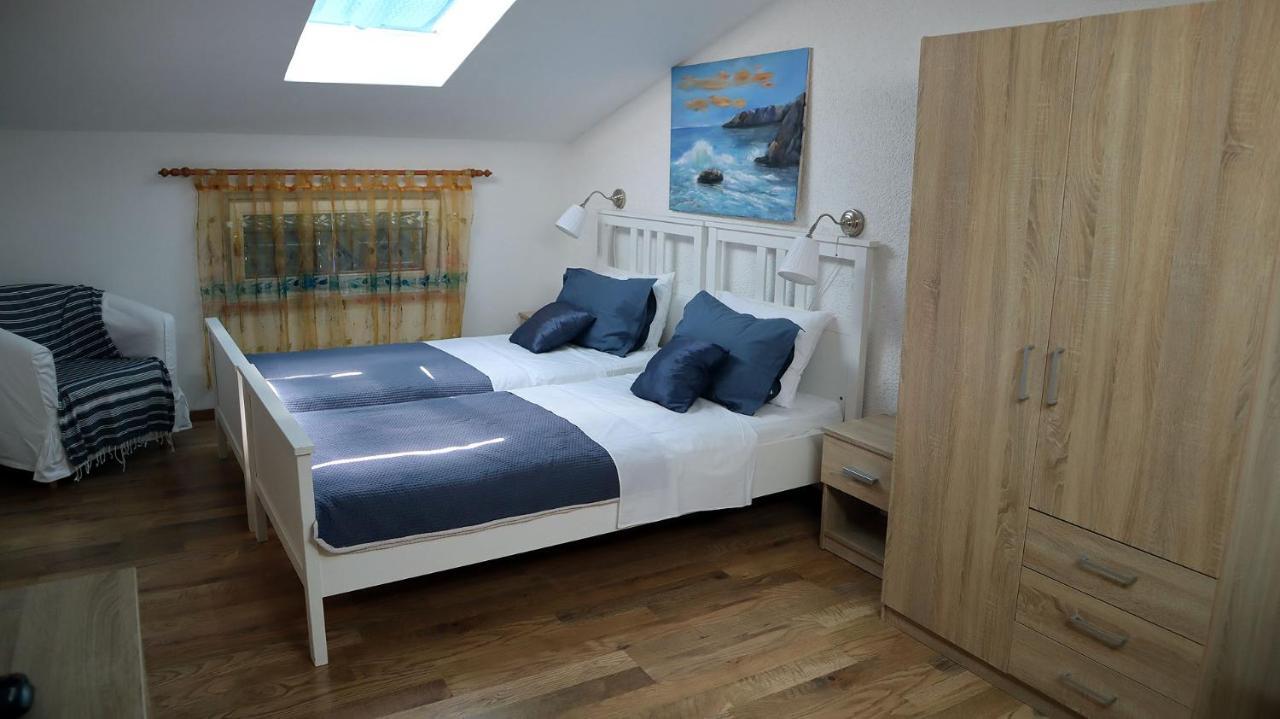 "Art House" Rovinj-Holiday, Holiday Home To Rent Rovinjsko Selo Exteriör bild
